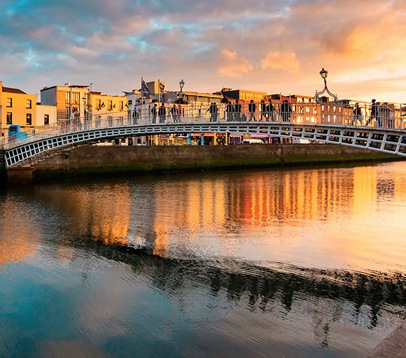 Halfpenny Bridge Dublin - Amanda Byram - TV Host and Fitness Guru